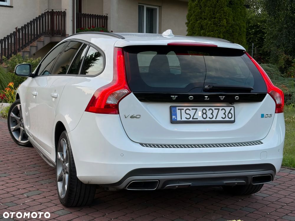 Volvo V60 D3 Momentum - 13