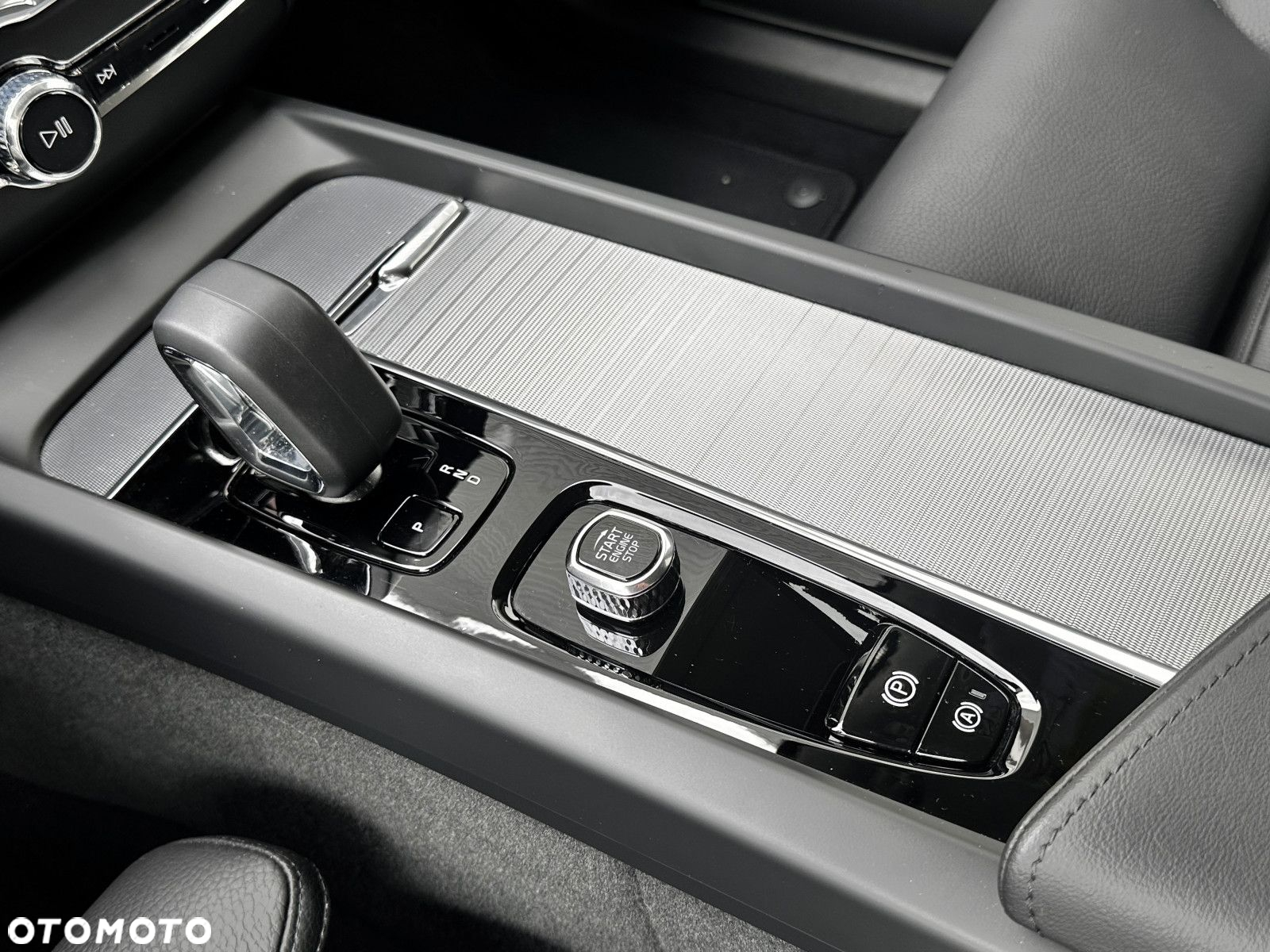 Volvo XC 60 - 25