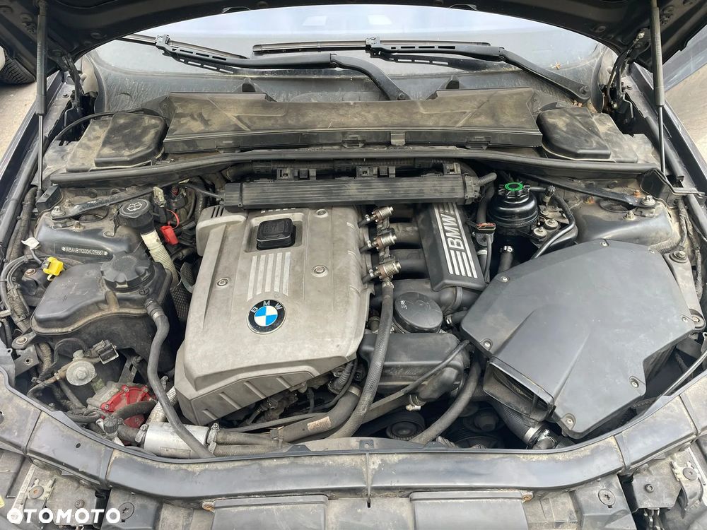 BMW Seria 3 325i - 14