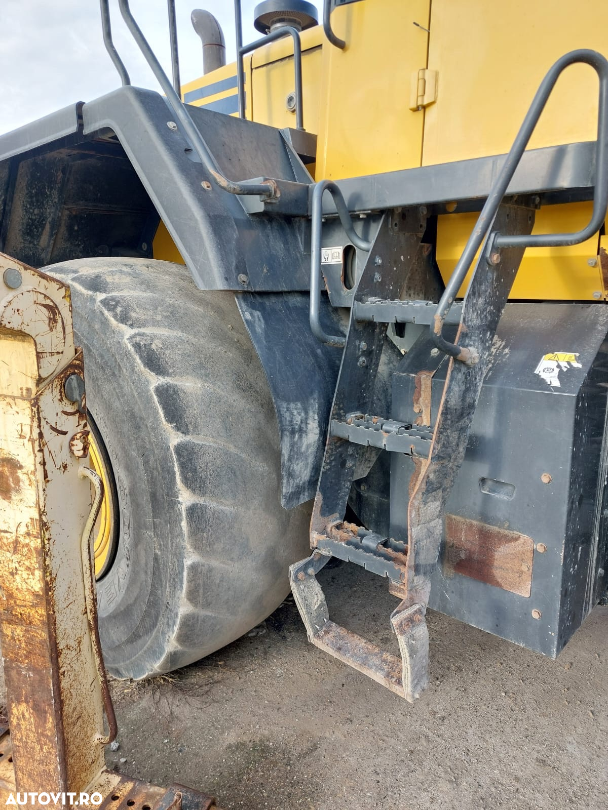 Komatsu WA480 - 17