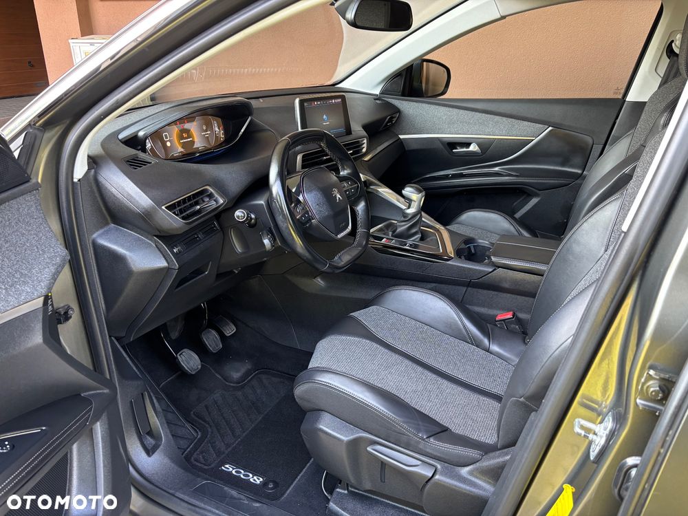 Peugeot 5008 2018 photo 4