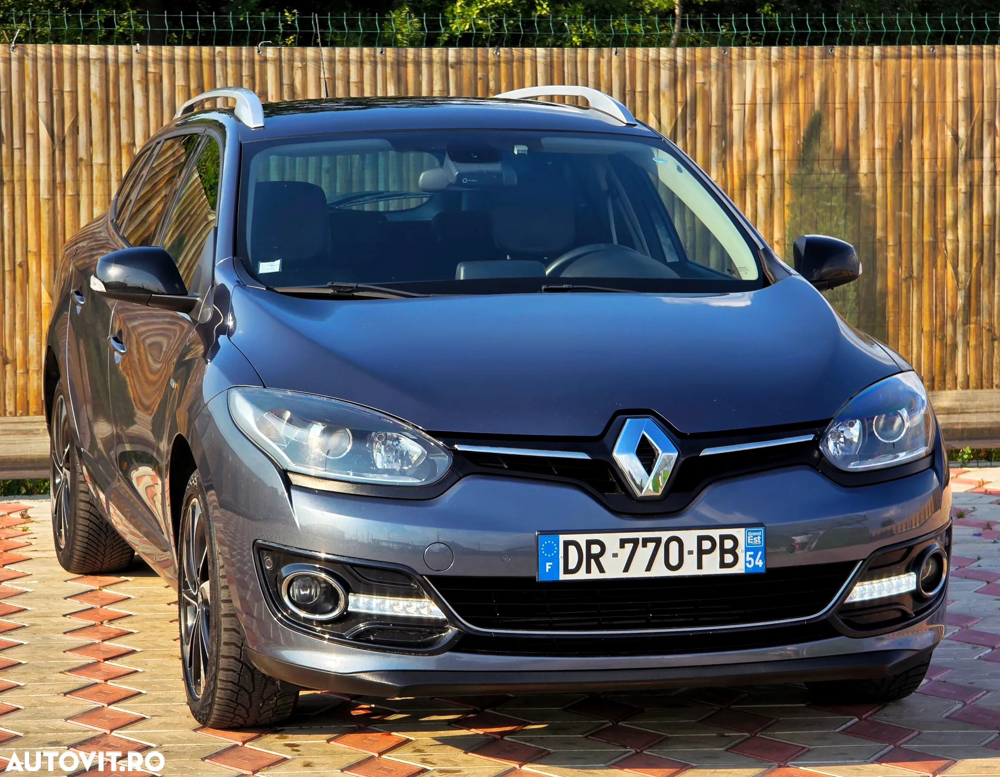 Renault Megane ENERGY dCi 110 Start & Stop Bose Edition - 4