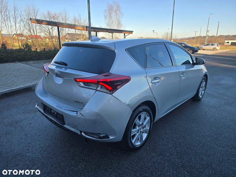 Toyota Auris 1.2 Turbo Multidrive S Executive - 3