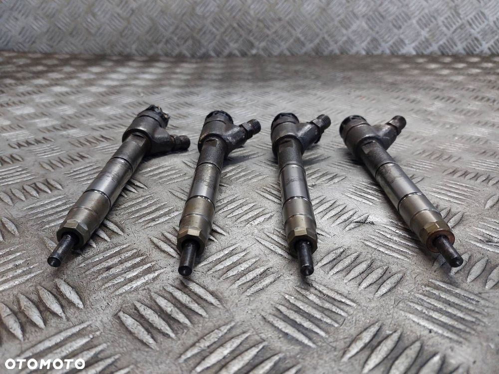 WTRYSK WTRYSKIWACZ KOMPLET IVECO DAILY IV LIFT 5801644454 0445110564 - 2