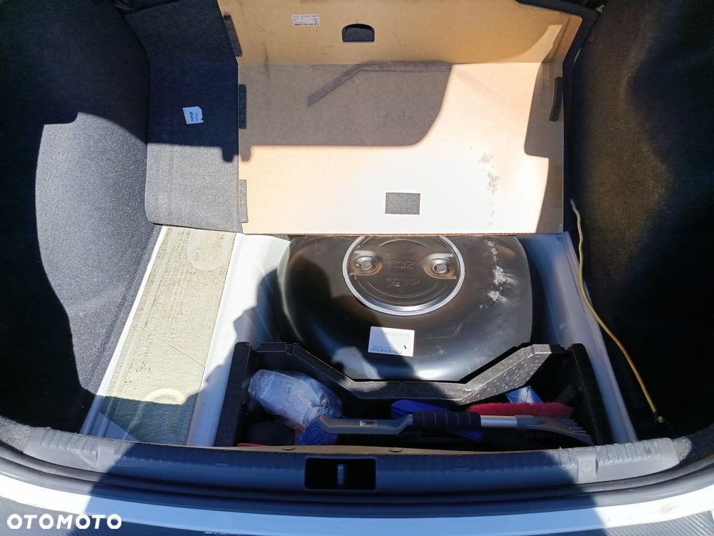 Skoda RAPID 1.0 TSI Active - 12