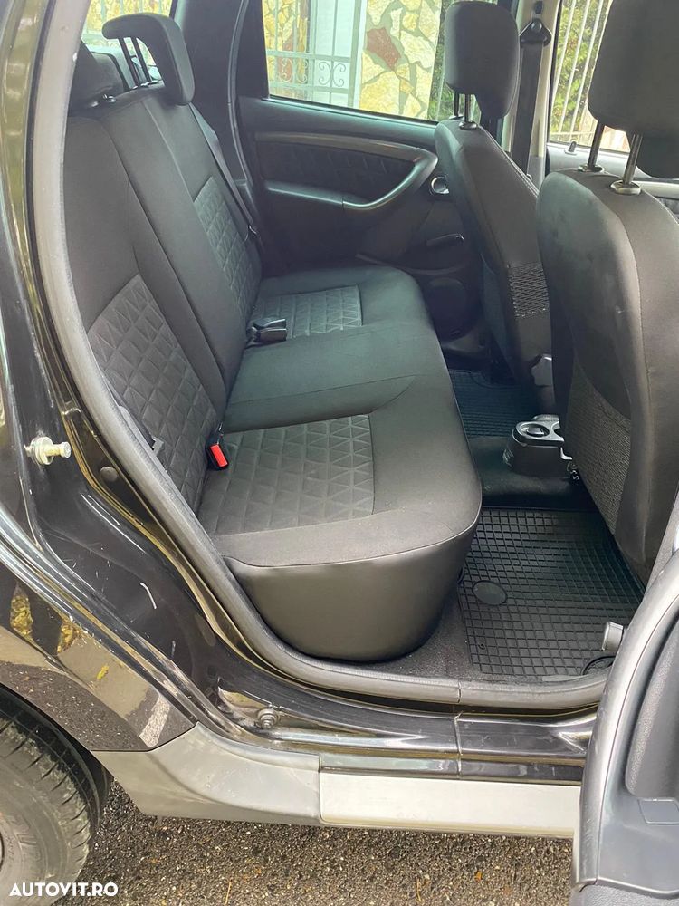 Dacia Duster 1.6 16V 105 4x2 Laureate - 8