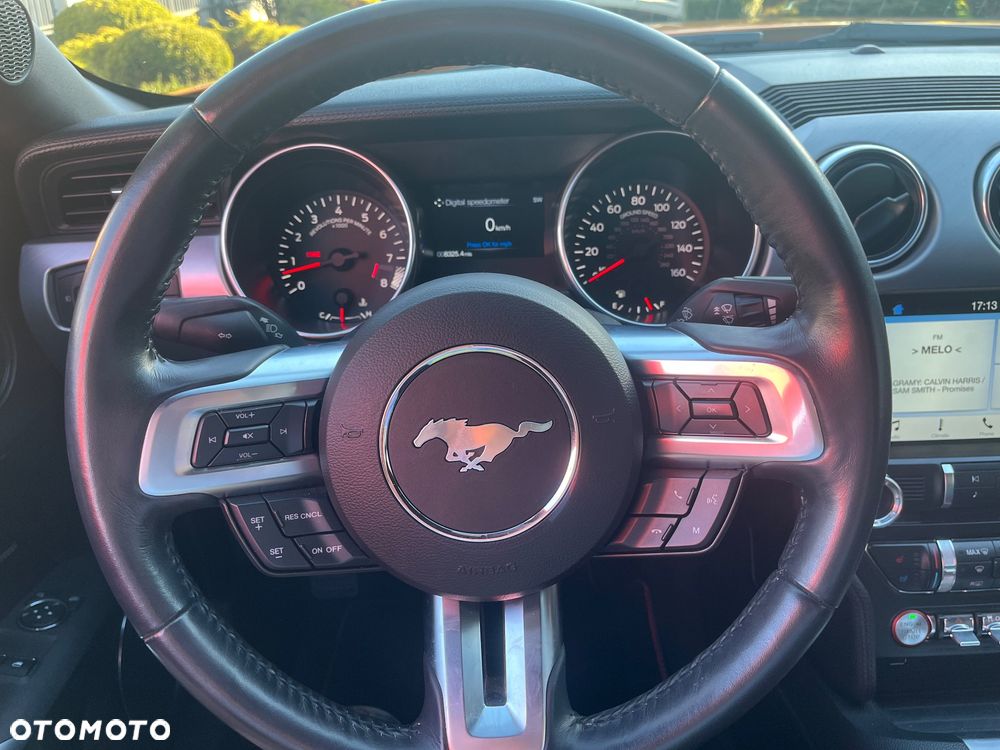 Ford Mustang - 5