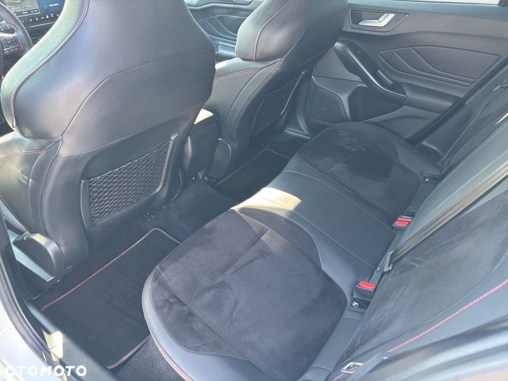 Ford Focus - 13
