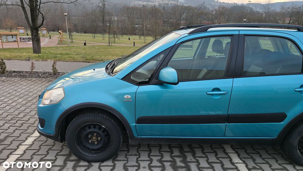 Suzuki SX4 1.9 DDiS DPF 4x4 Comfort - 11