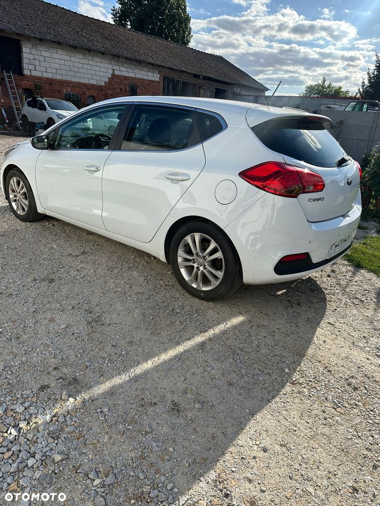 Kia Ceed - 6