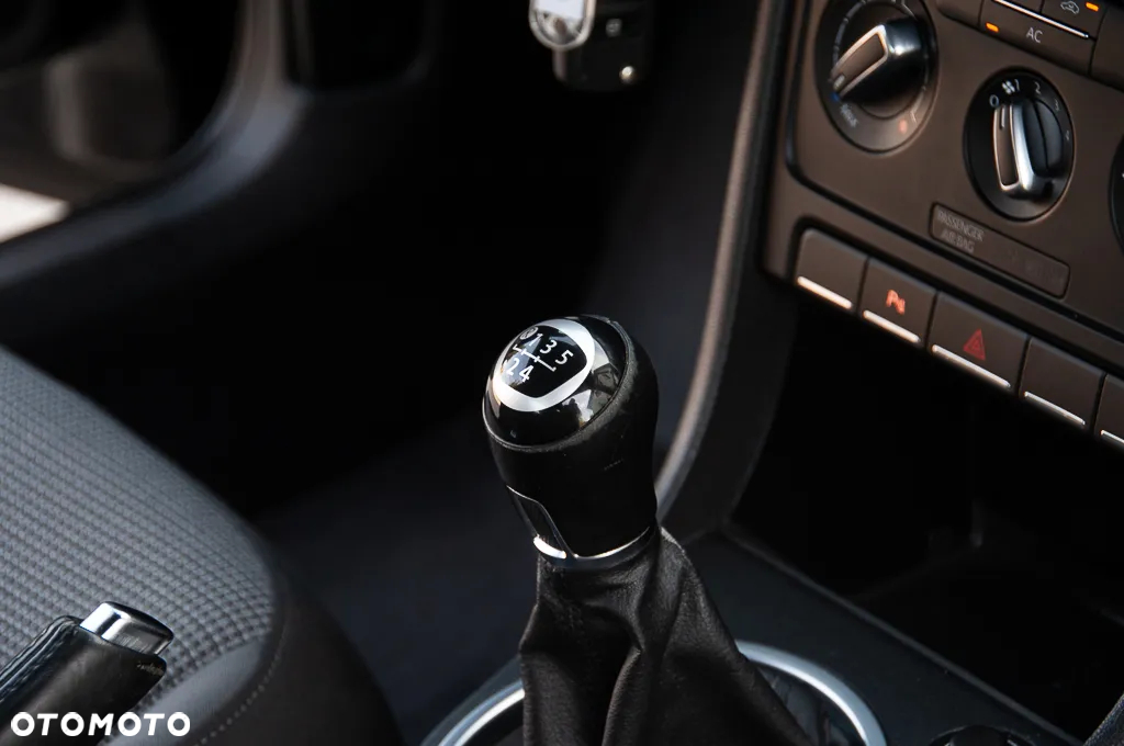 Volkswagen Beetle 1.6 TDI Design - 29
