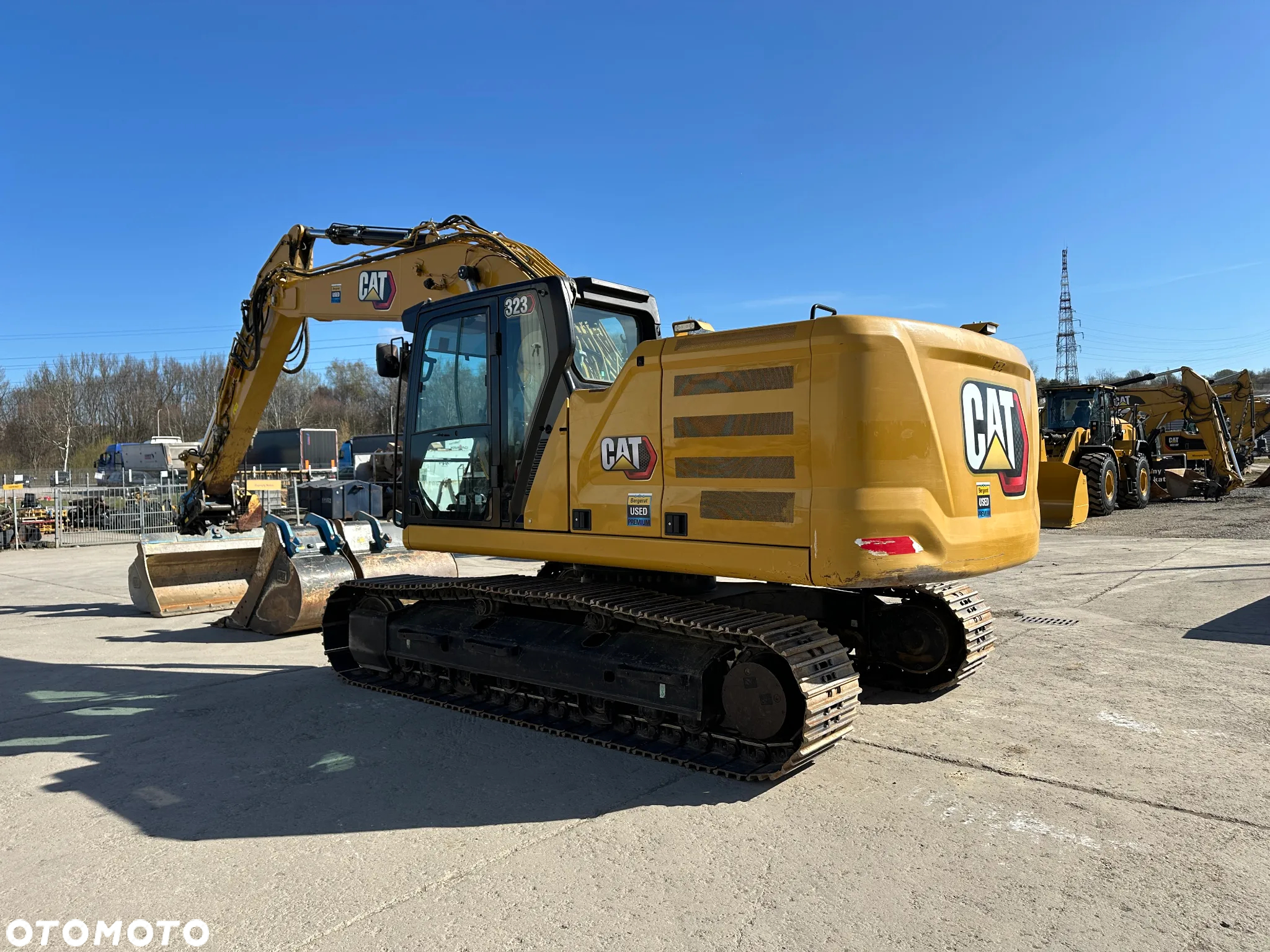 Caterpillar 323 - 5