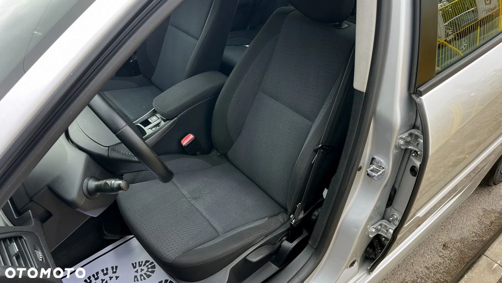 Renault Laguna 1.6 Authentique - 25