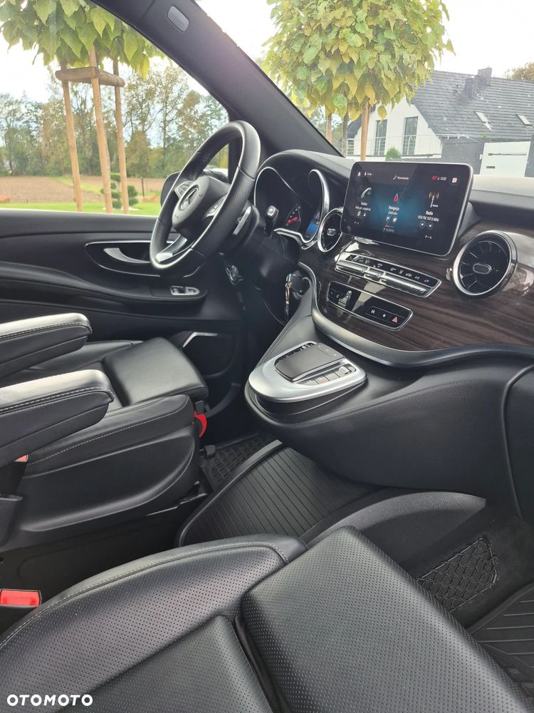Mercedes-Benz V-Class 2023 photo 4