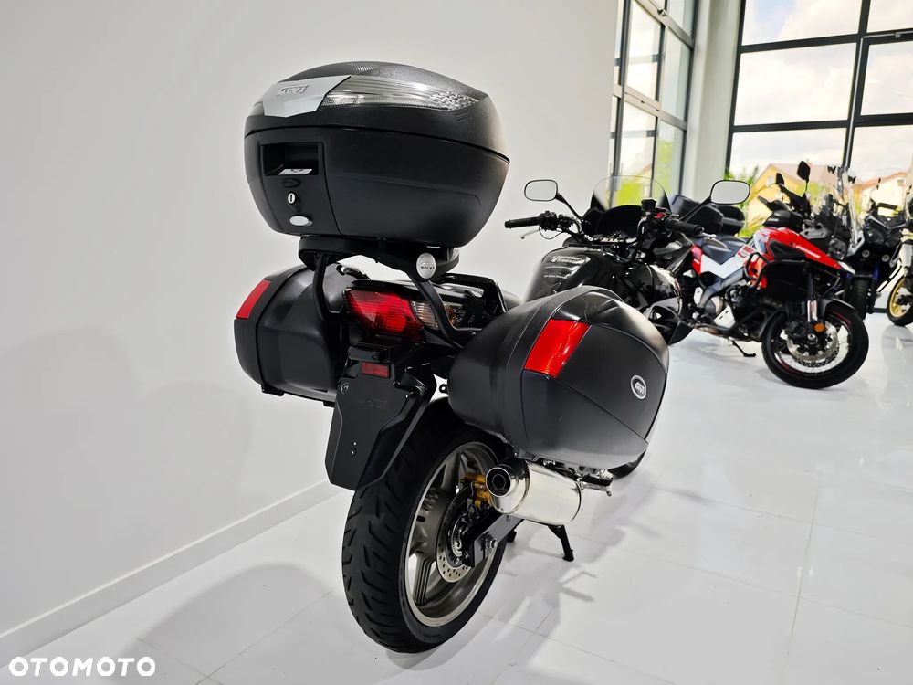 Honda CBF - 12