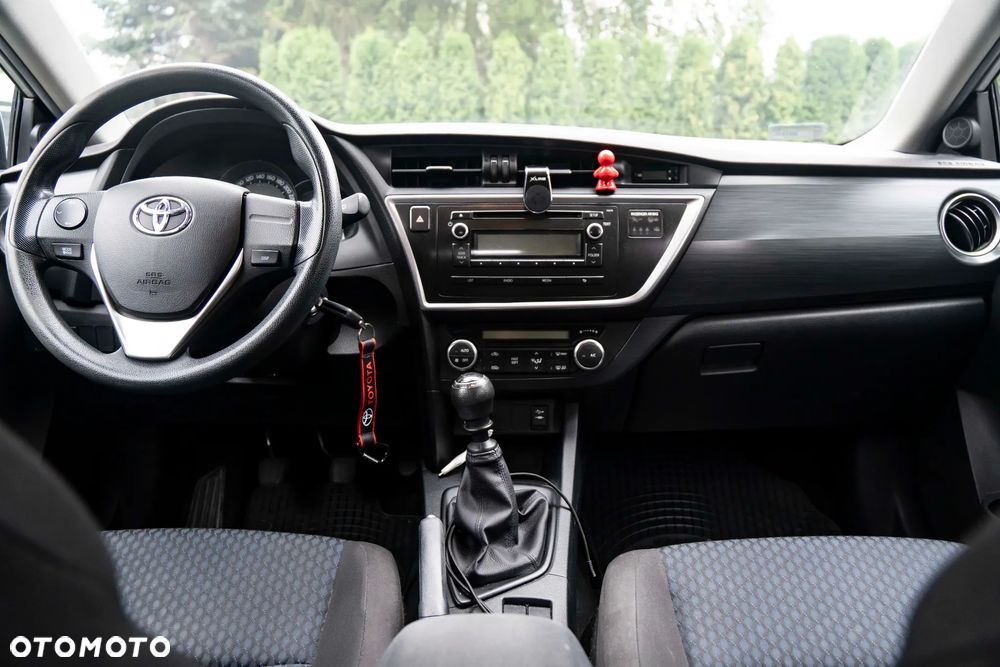 Toyota Auris 1.4 D-4D Active - 11