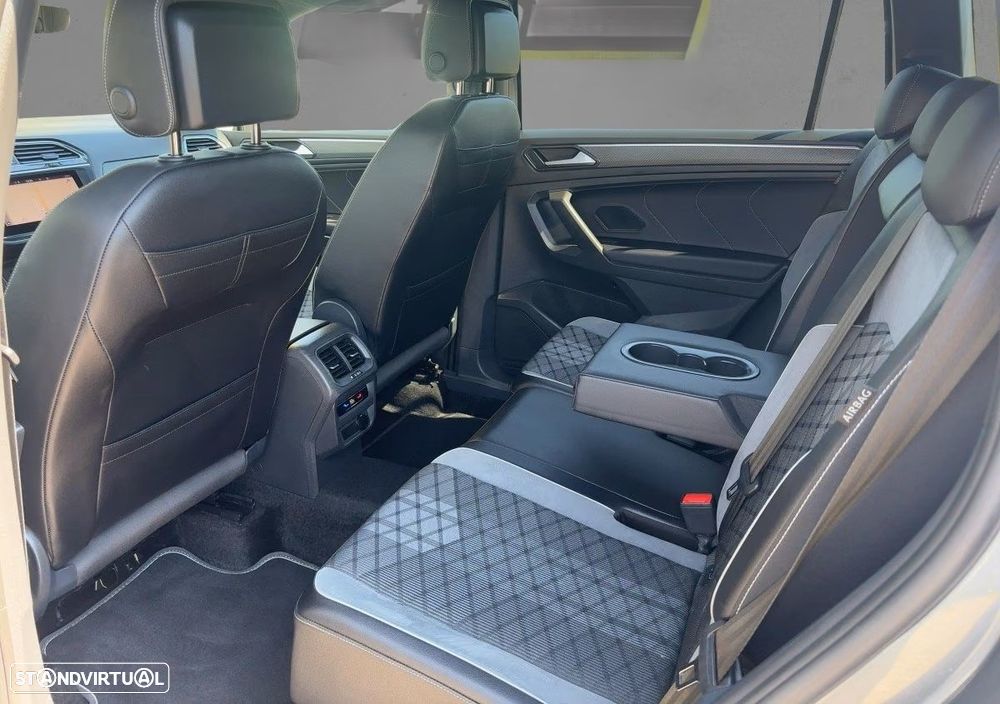 VW Tiguan Allspace 2.0 TDI R-Line DSG - 12