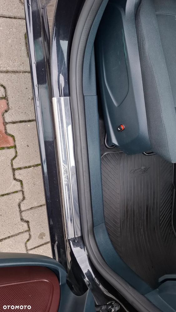 Ford Fiesta 1.6 Titanium - 26
