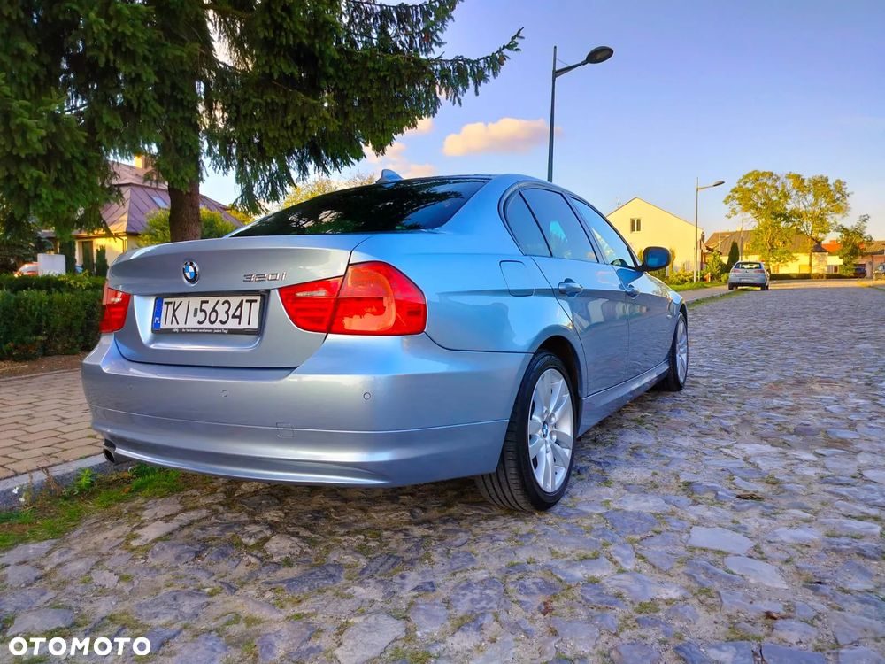BMW Seria 3 320i Edition Lifestyle - 13