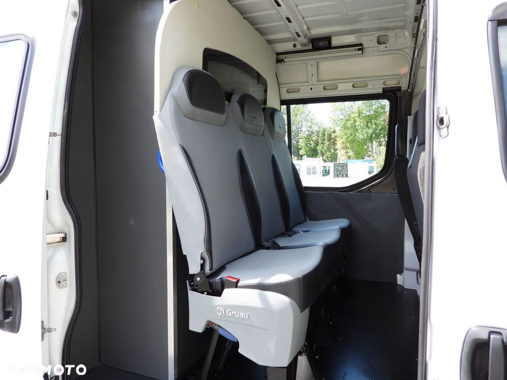 Iveco DAILY 35C16 FURGON BRYGADÓWKA 6 MIEJSC TEMPOMAT BLIŹNIACZE KOŁA KLIMATYZACJA  160KM - 36