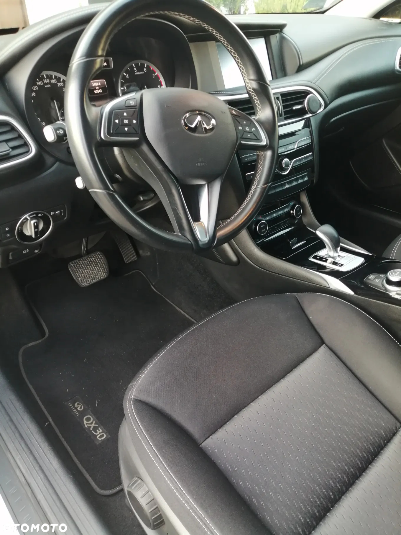 Infiniti QX30 - 3