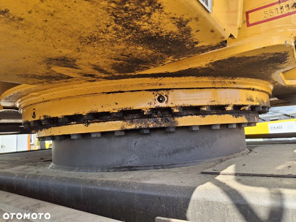 Liebherr A312 CAT JCB - 15