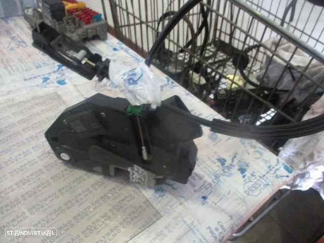 Fecho 8A6AA26413AC FORD FIESTA 2008 TE 4 Pinos - 1