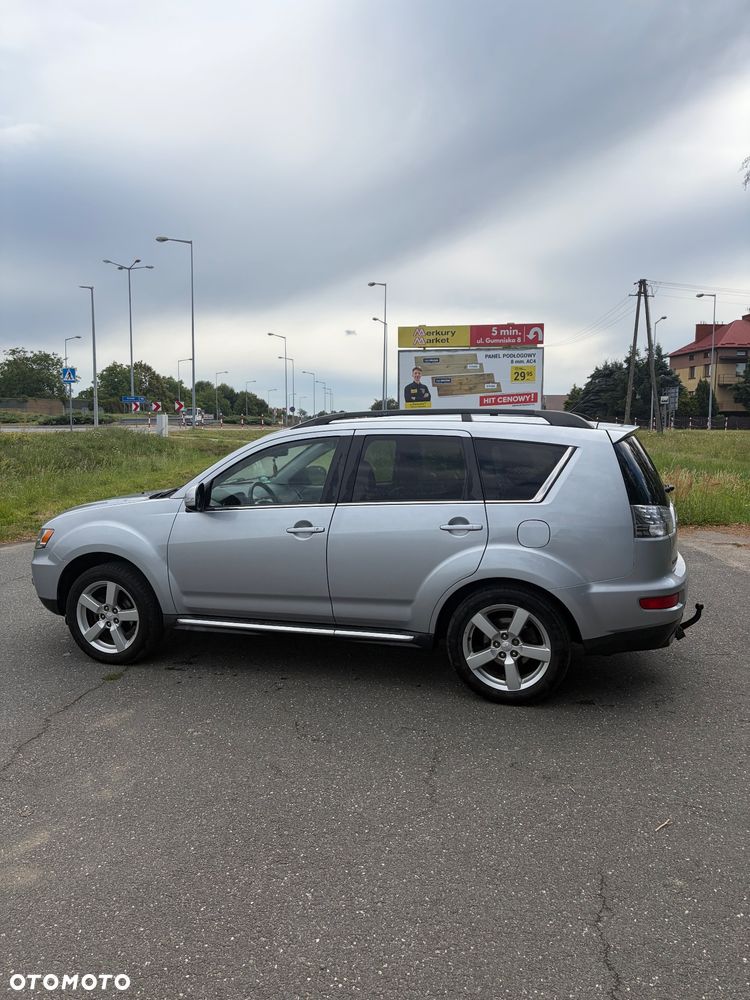 Mitsubishi Outlander 2.0 Intense NAVI 2WD EU5 - 25