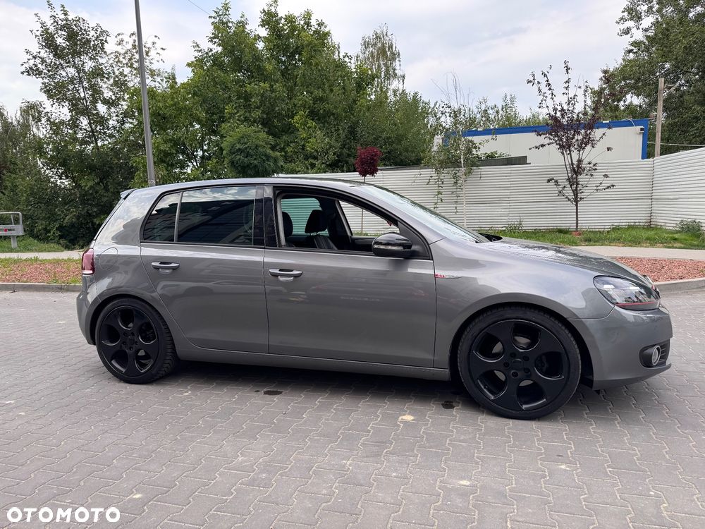 Volkswagen Golf - 2