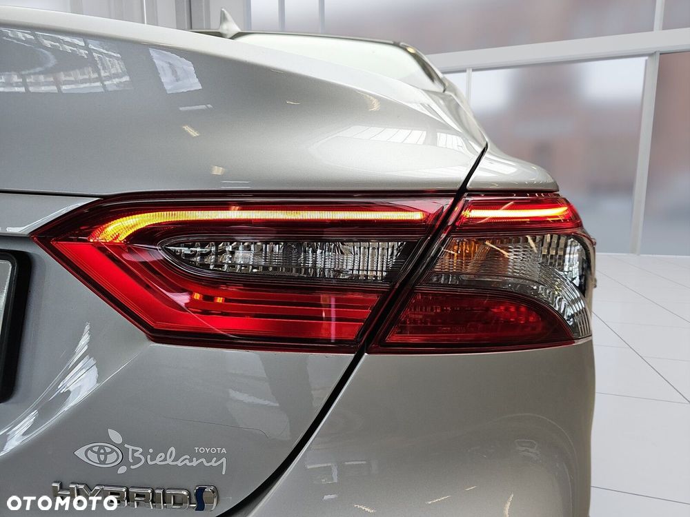 Toyota Camry 2.5 Hybrid Comfort CVT - 11