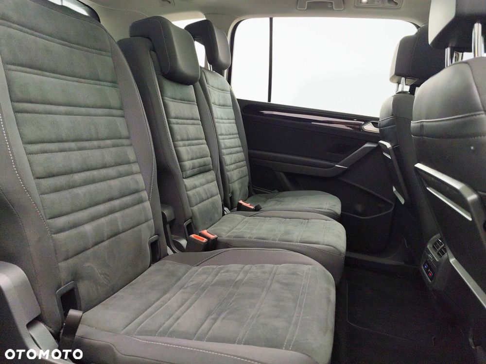 Volkswagen Touran - 19