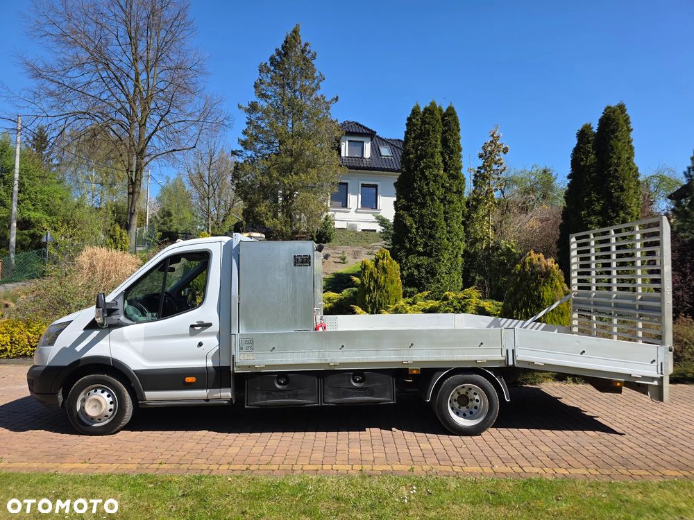 Ford Transit - 1