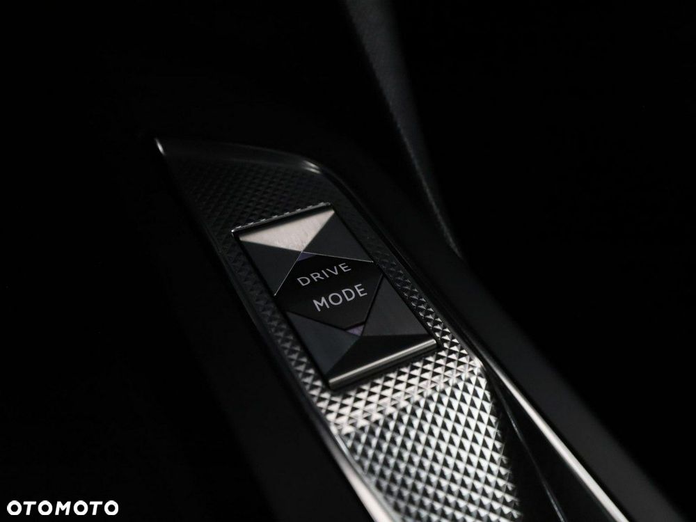 DS Automobiles DS 3 Crossback 1.2 PureTech Montmartre - 31