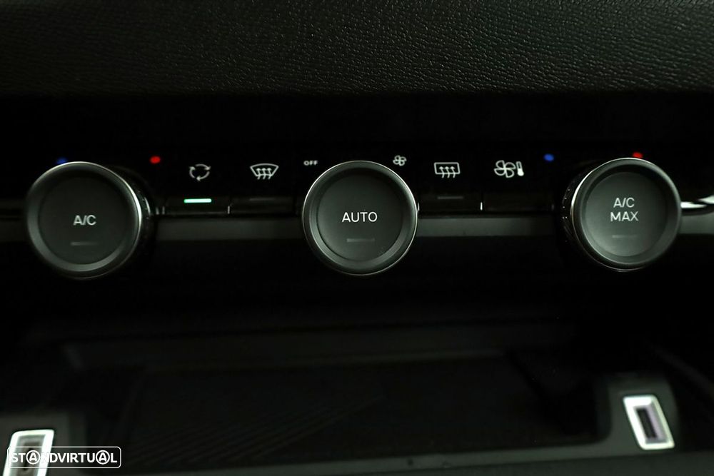 Citroën C4 1.2 PureTech Plus EAT8 - 13