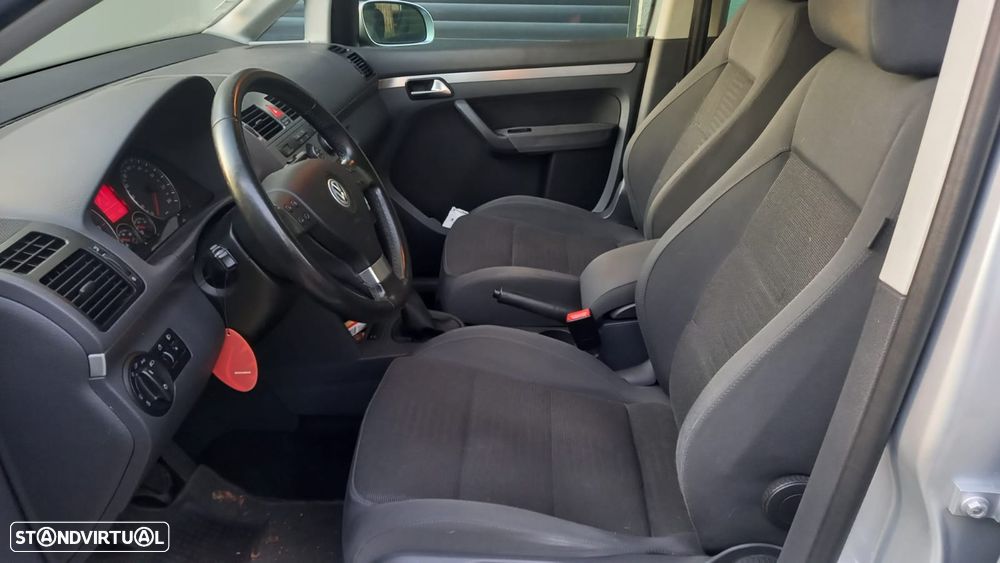 VW Touran 1.9 TDi Highline BlueM. 5L - 14