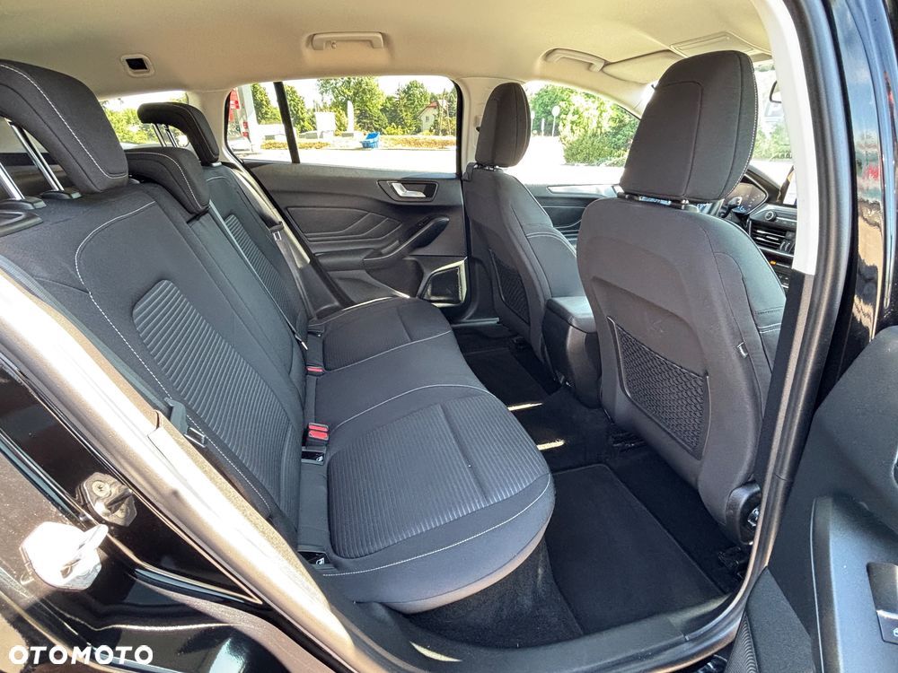 Ford Focus 1.5 EcoBlue Active Business - 34