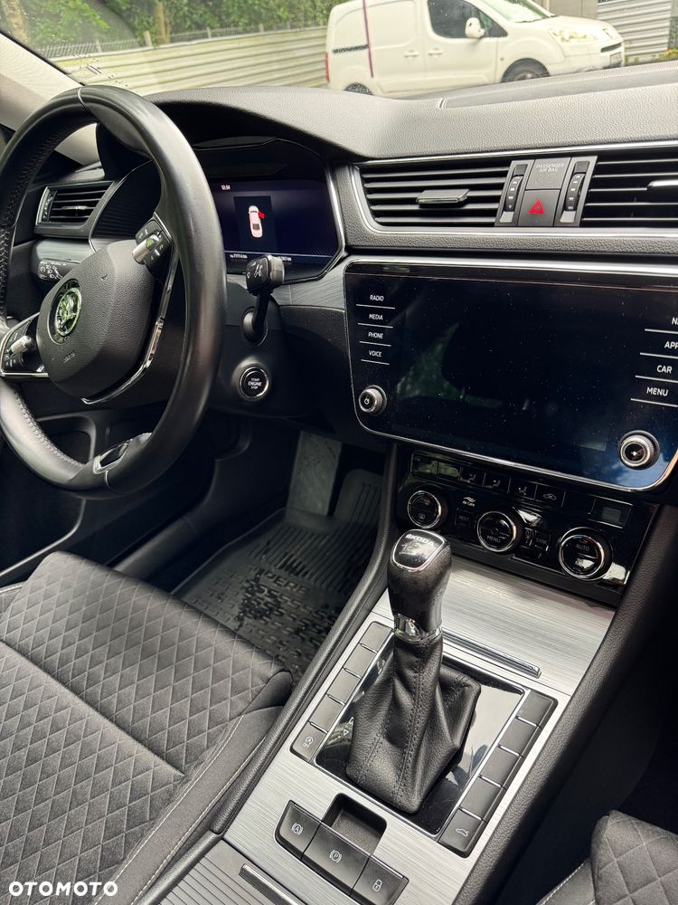 Skoda Superb 1.5 TSI Ambition DSG - 4