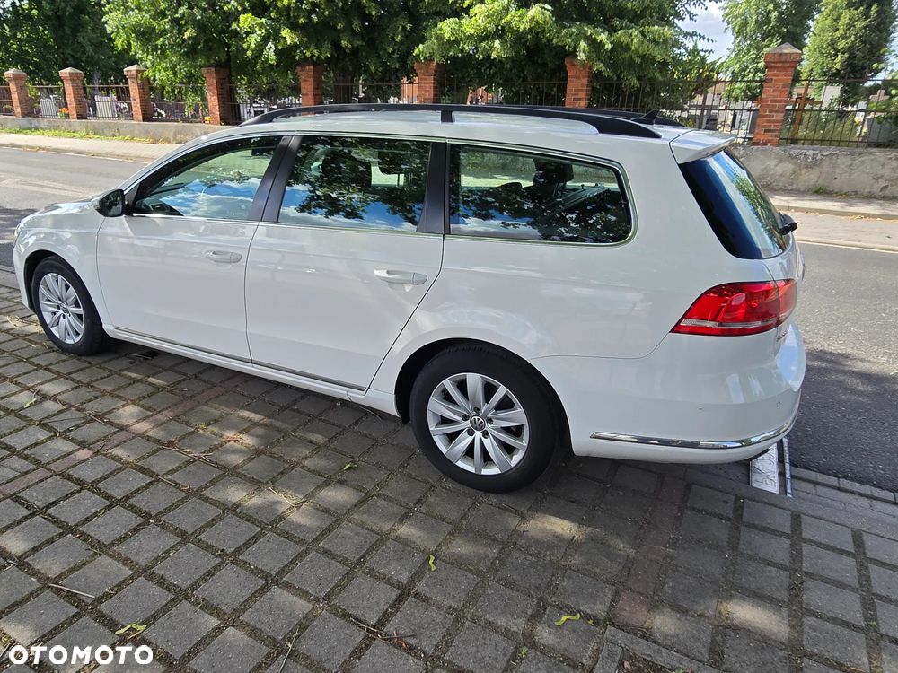 Volkswagen Passat 2.0 TDI BlueMotion Technology Comfortline - 8