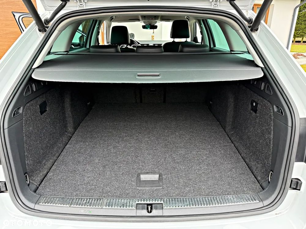 Skoda Superb 2.0 TDI DSG L&K - 28