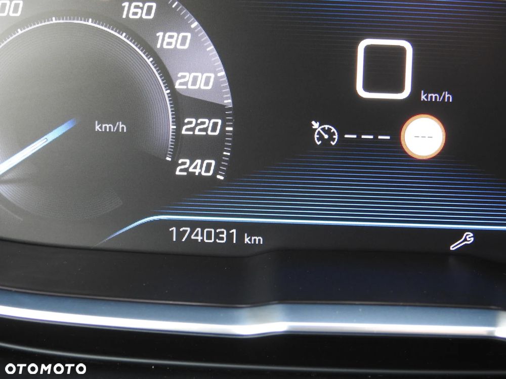 Peugeot 5008 1.6 BlueHDI Allure S&S EAT6 - 19