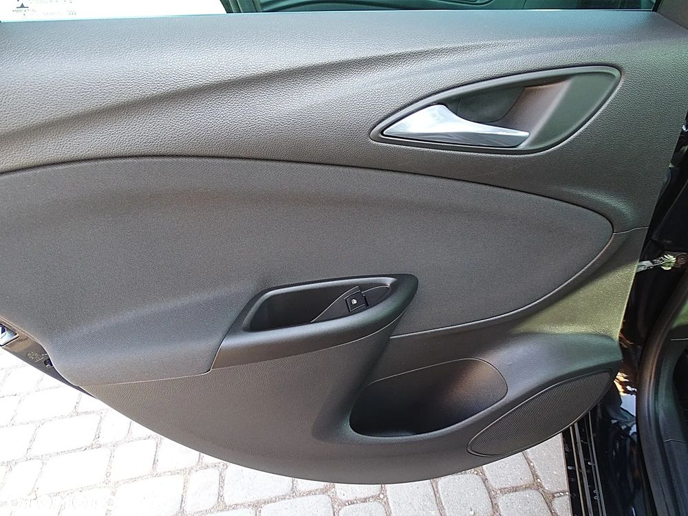 Opel Astra 1.6 CDTI Elite S&S - 38