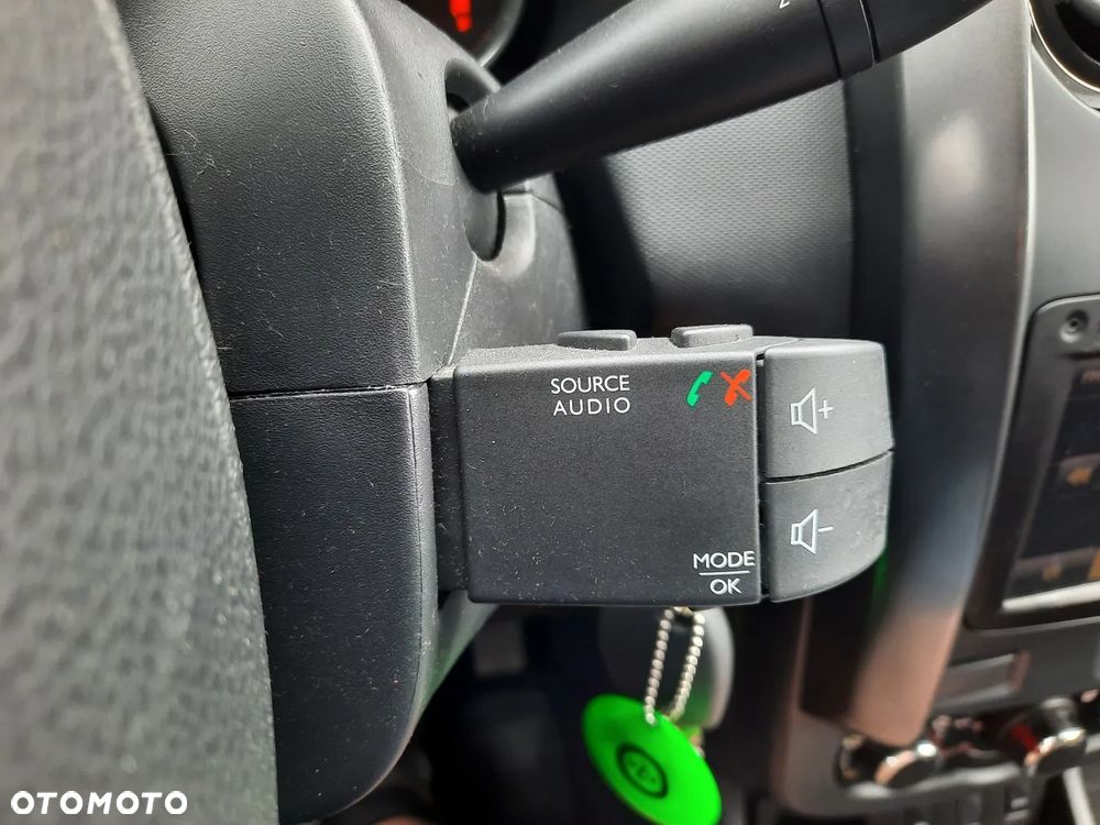 Dacia Duster 1.6 SCe Laureate S&S - 26