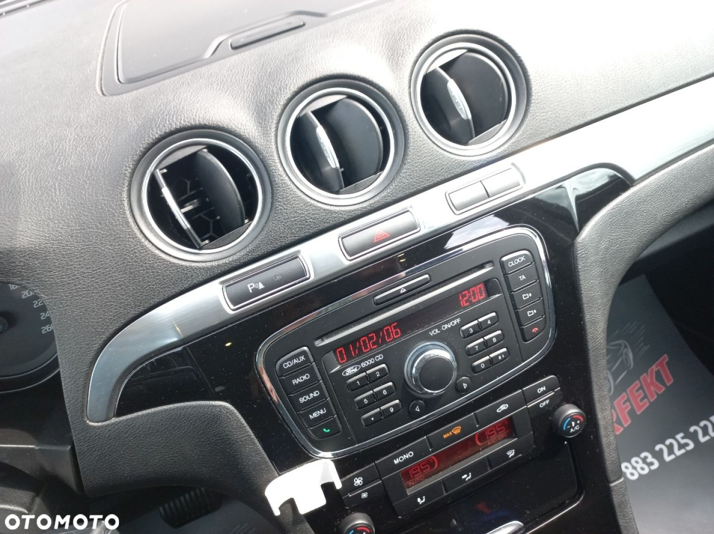 Ford S-Max - 22