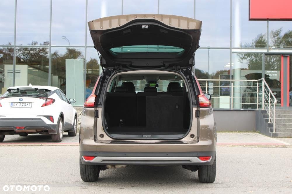 Renault Grand Scenic - 36