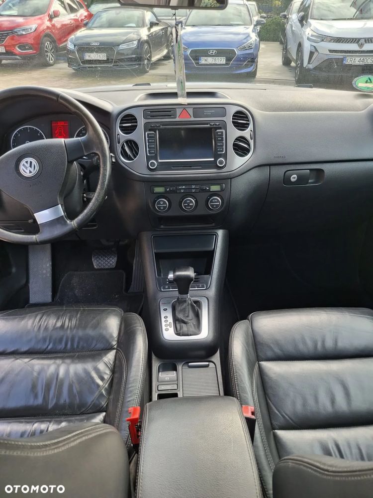 Volkswagen Tiguan - 25