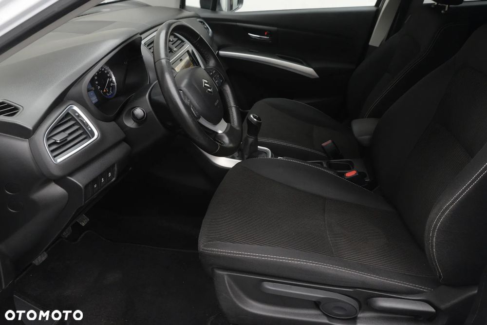 Suzuki SX4 S-Cross 1.0 T Comfort - 9
