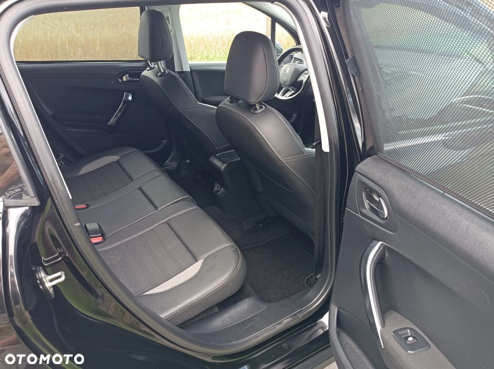 Peugeot 2008 PureTech 130 Stop&Start GT-Line Edition - 9