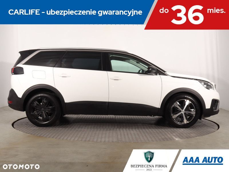 Peugeot 5008 - 8