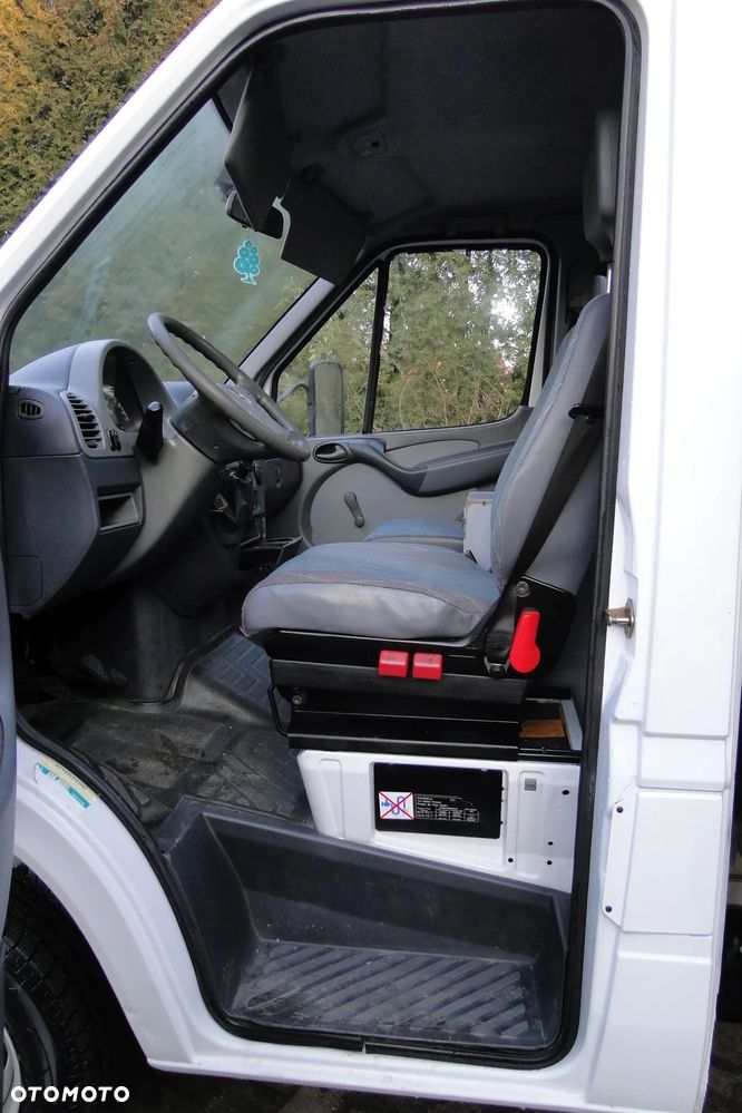 Mercedes-Benz Sprinter 411 - 8