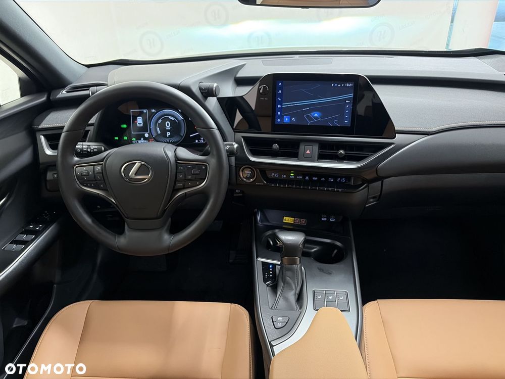 Lexus UX 250h GPF F Sport Design 2WD - 3